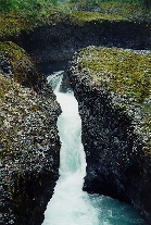 The tiny gorge above the Huilo Huilo falls